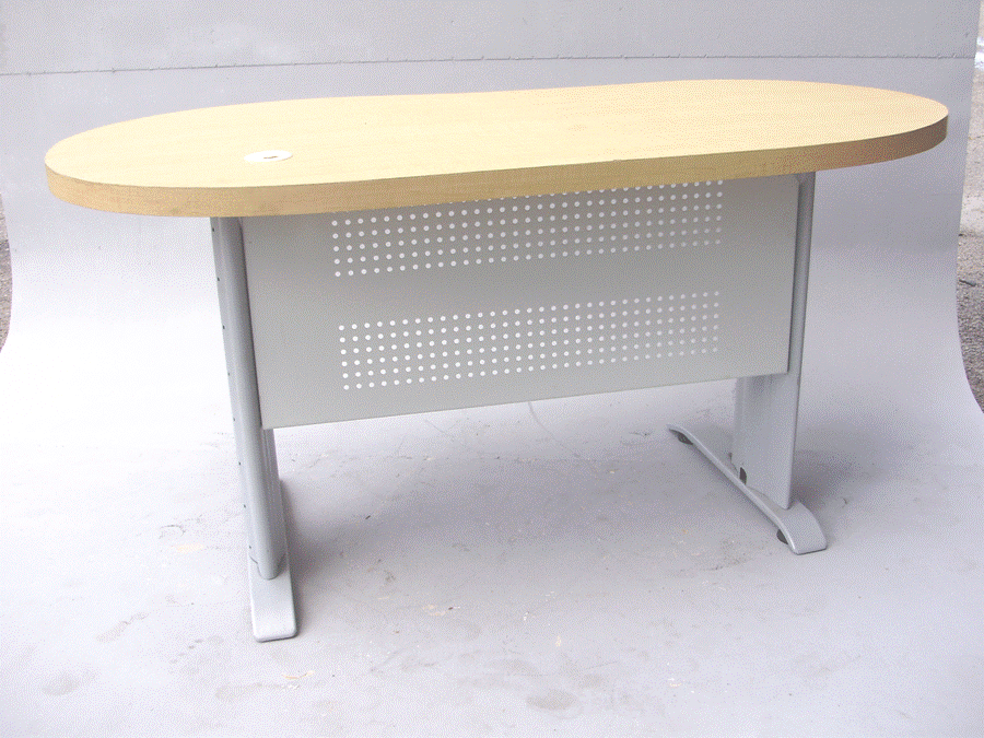 Oval Table (Model UT1530, UT1830)